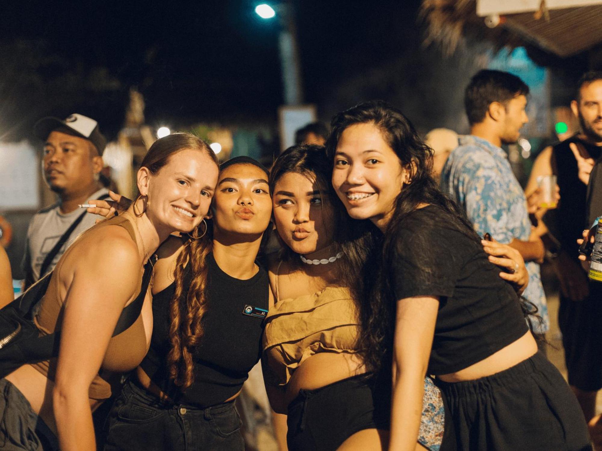 Mad Monkey Hostel Siargao (Adults Only) General Luna  Ngoại thất bức ảnh