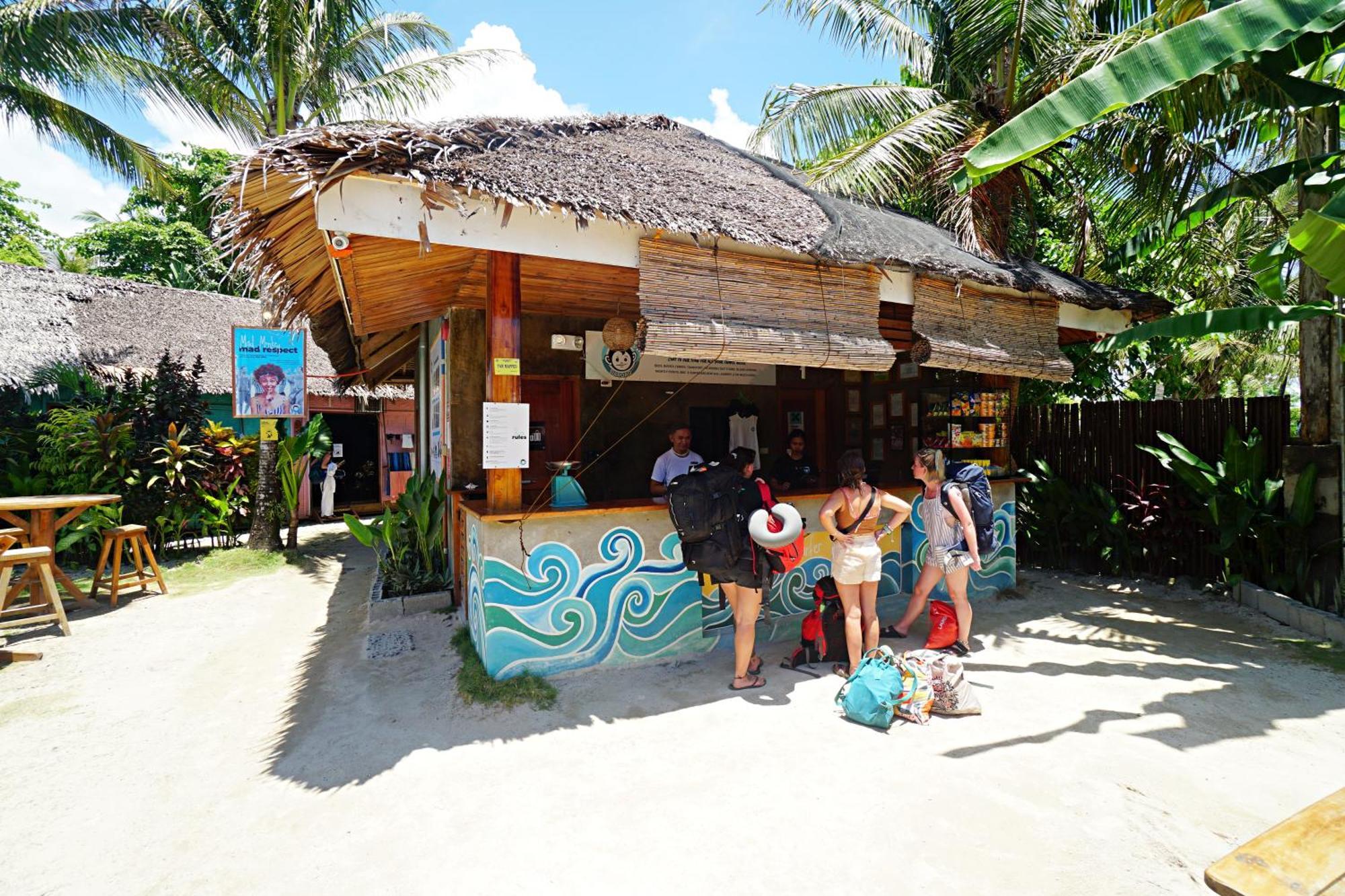 Mad Monkey Hostel Siargao (Adults Only) General Luna  Ngoại thất bức ảnh